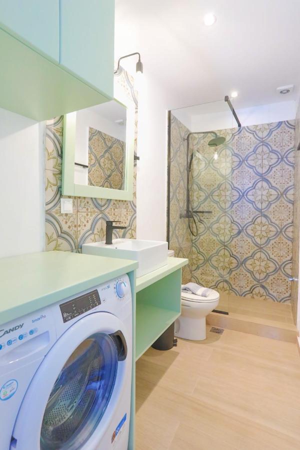 Kaminaki Beachfront Apartments Nisaki  Bagian luar foto