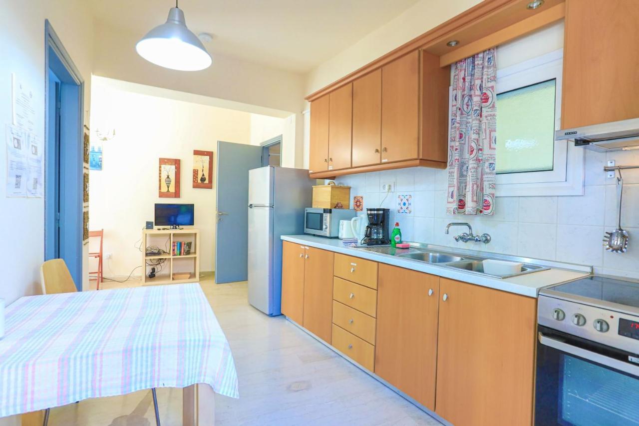 Kaminaki Beachfront Apartments Nisaki  Bagian luar foto
